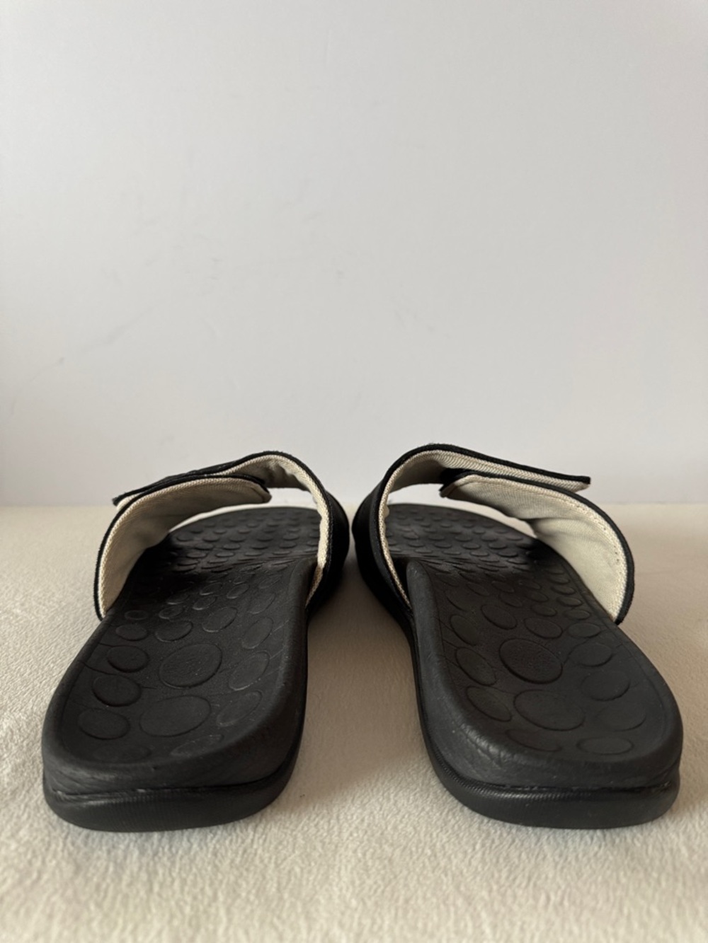 Vionic Kiwi - Unisex Motion Control Orthotic Slide Sandal - Picture 6 of 16